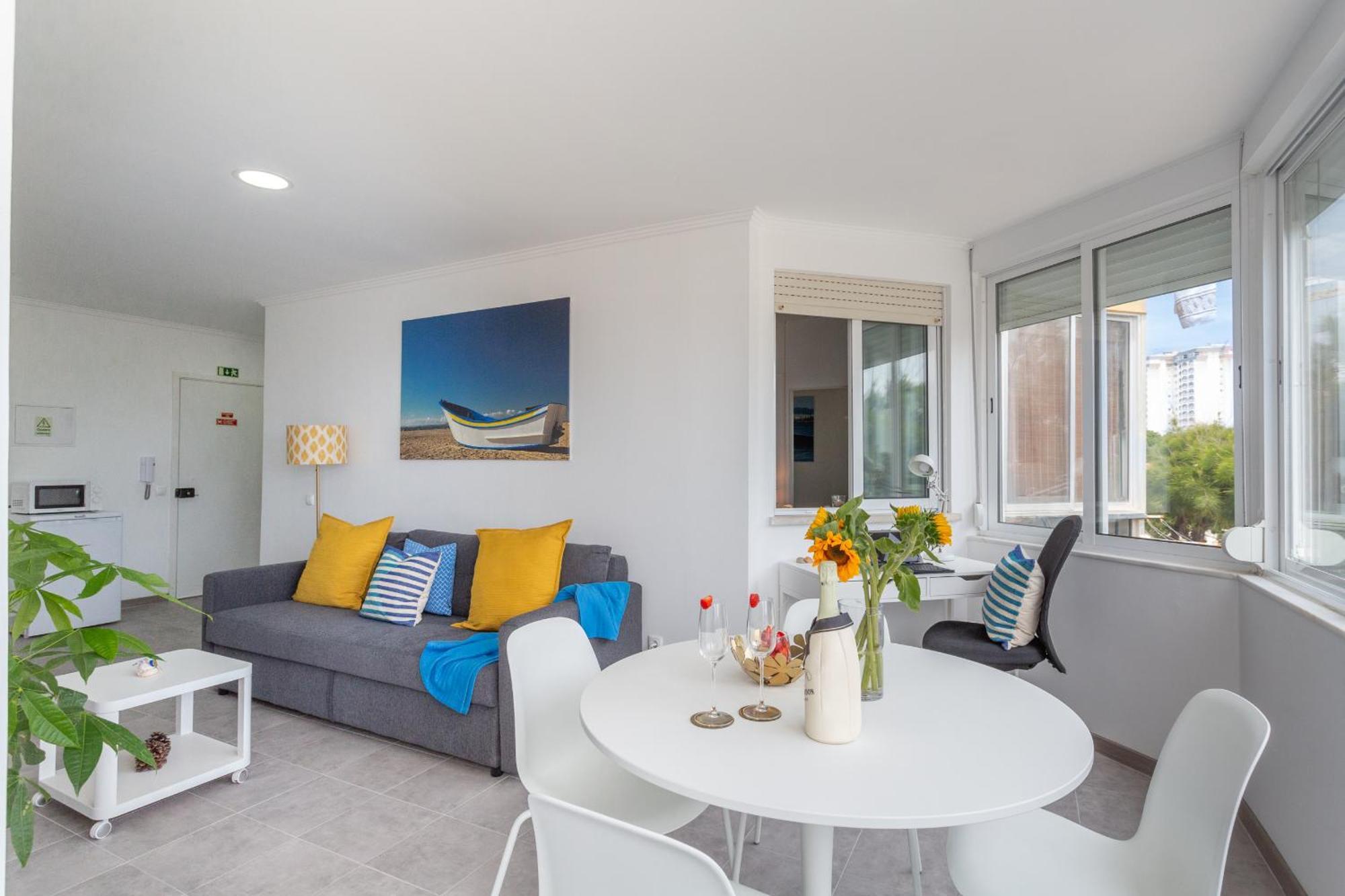 Beguest Beachfront Apartment Caparica Lisbon كوستا دا كاباريكا المظهر الخارجي الصورة
